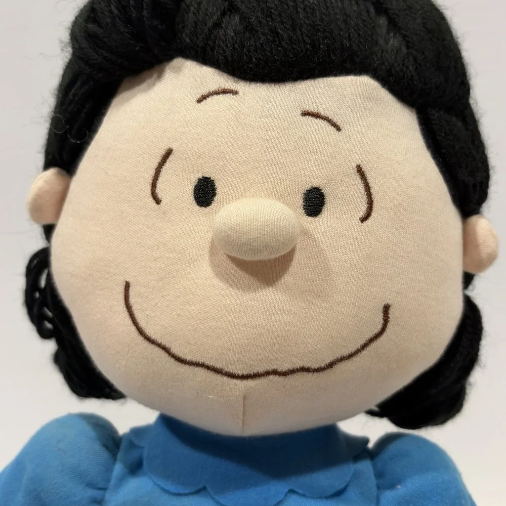 Madame Alexander Lucy Van Pelt Peanuts cloth doll 14